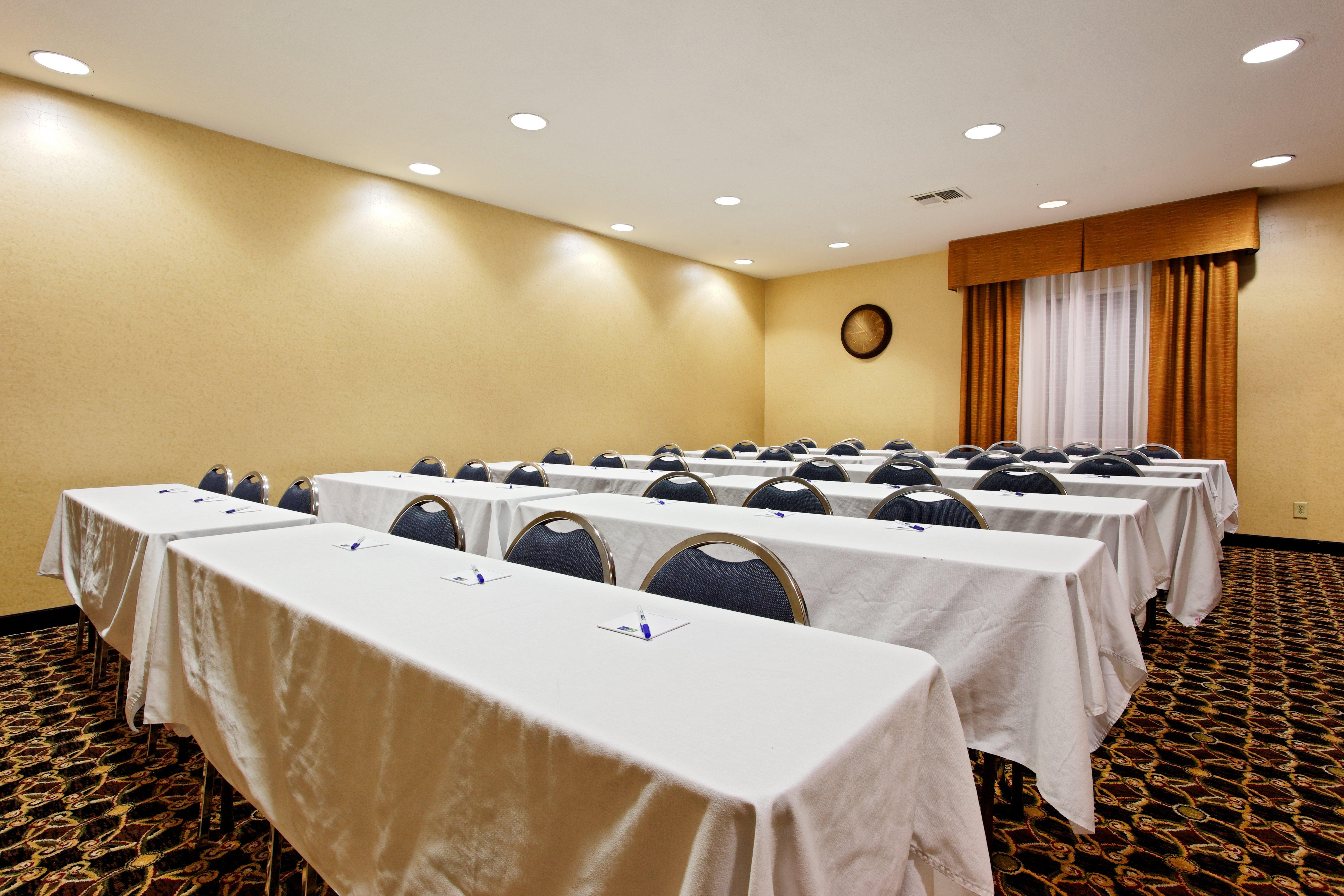 Holiday Inn Express Crockett By Ihg Facilities photo