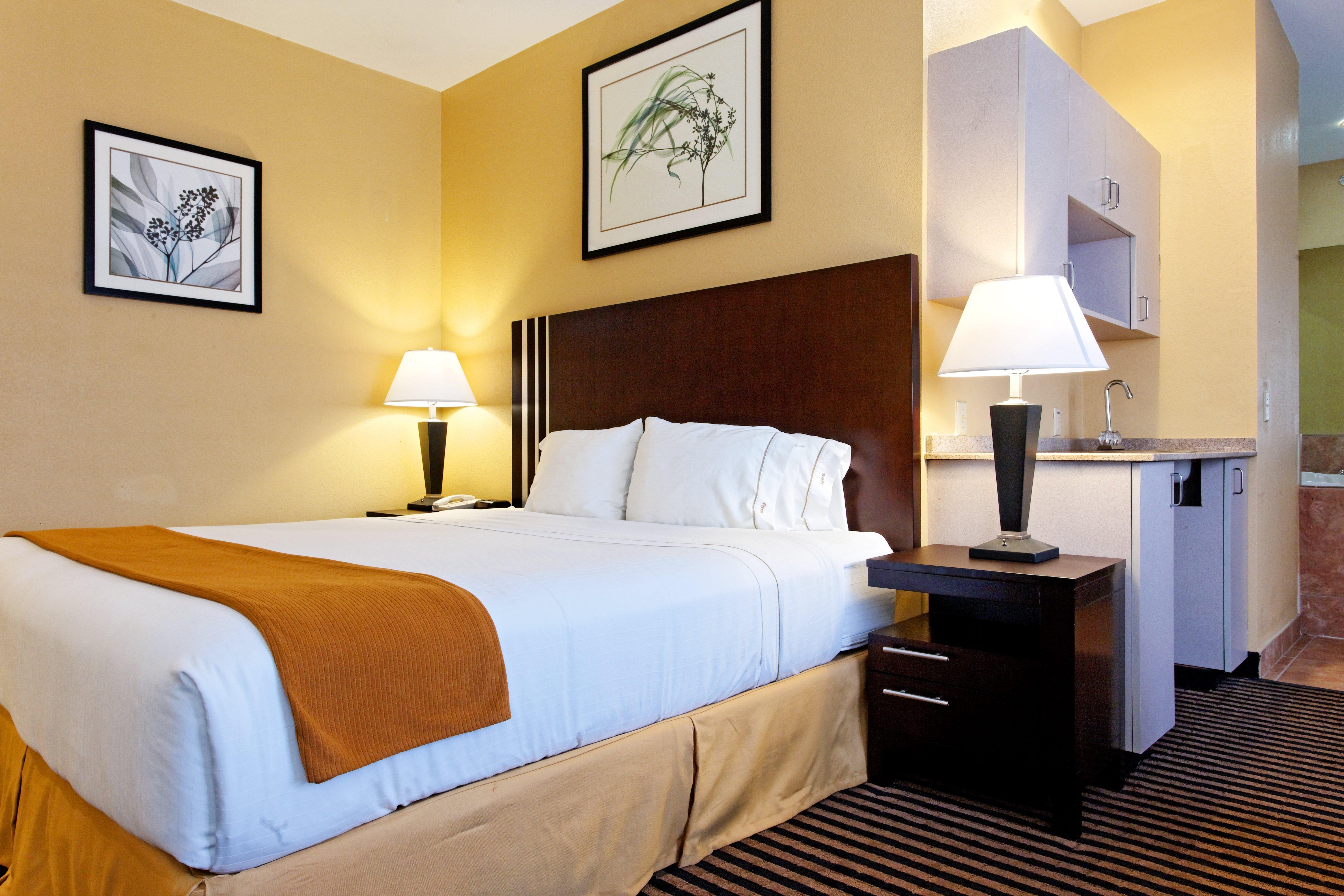 Holiday Inn Express Crockett By Ihg Room photo