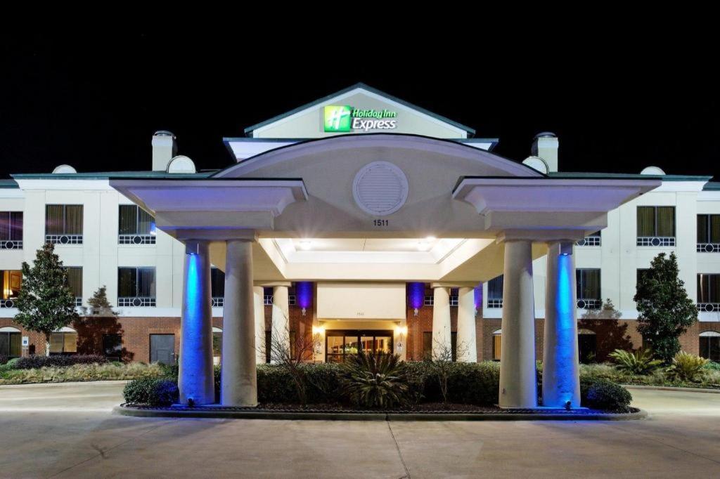 Holiday Inn Express Crockett By Ihg Exterior photo