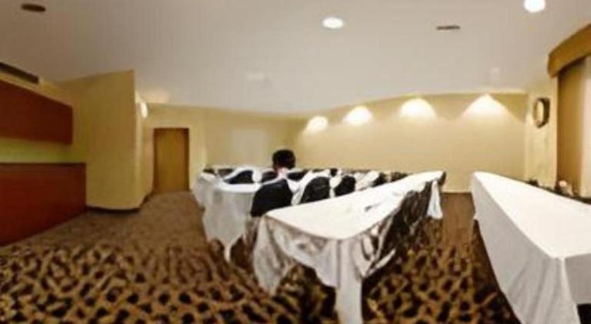 Holiday Inn Express Crockett By Ihg Exterior photo